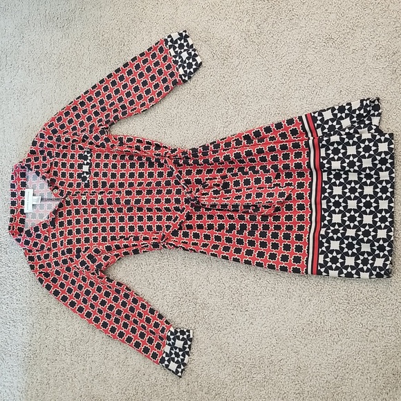 Donna Morgan Dresses & Skirts - Donna Morgan Size 10 Collar Button Tie Waist Geometric Dress Final Price